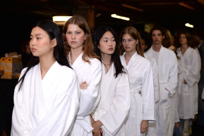 Nos bastidores da Semana de Moda de Nova Iorque