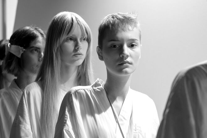 Nos bastidores da Semana de Moda de Nova Iorque