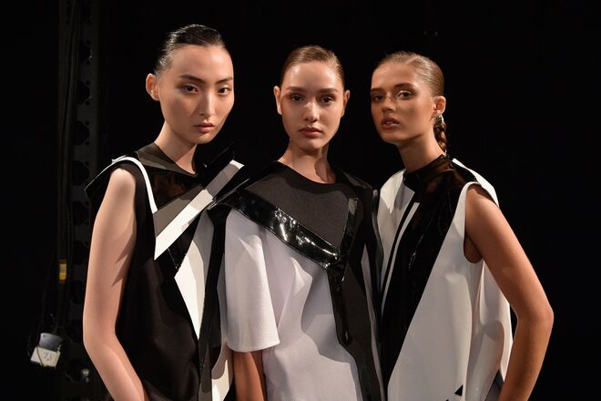 Nos bastidores da Semana de Moda de Nova Iorque