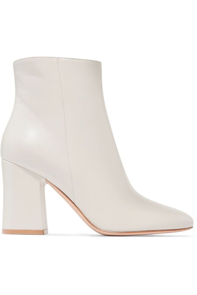 €750, Gianvito Rossi em net-a-porter.com