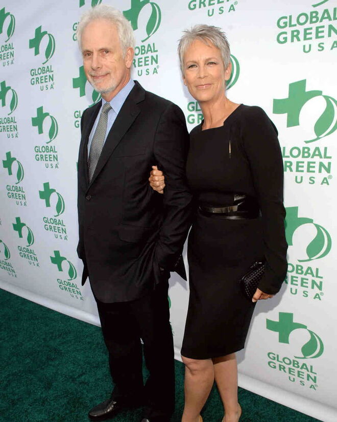Christopher Guest e Jamie Lee Curtis | Juntos há 35 anos. No programa de televisão Today Show, Jamie revelou ‘Não se divorciem. O casamento é uma coisa fascinante. Eu podia escrever um livro sobre o casamento chamado ‘Don’t Leave’.