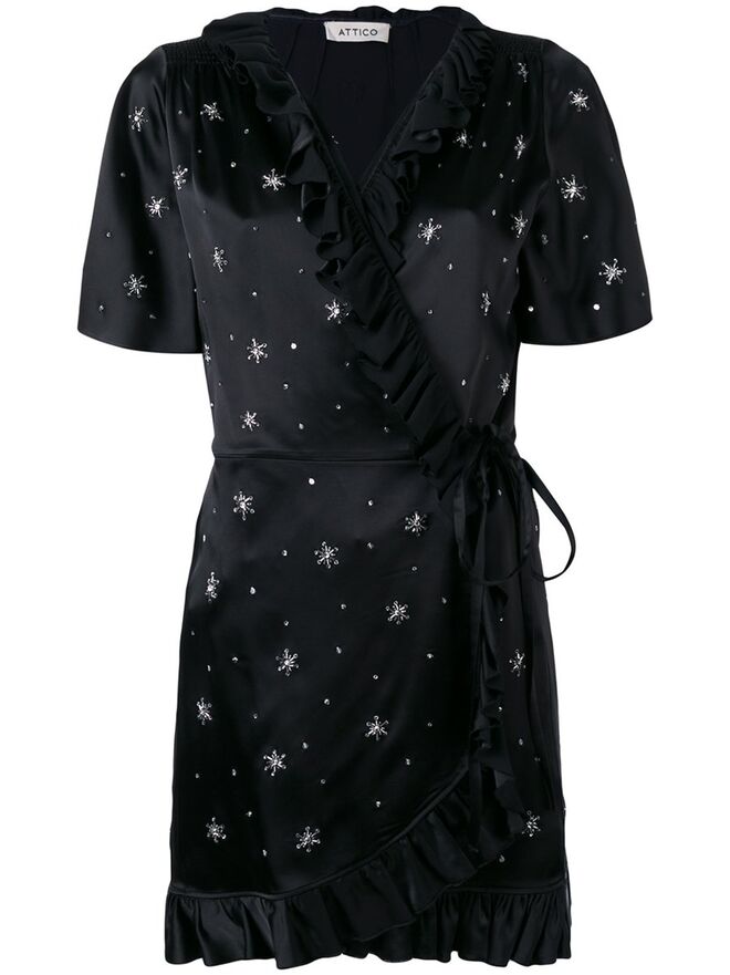 €853, Attico