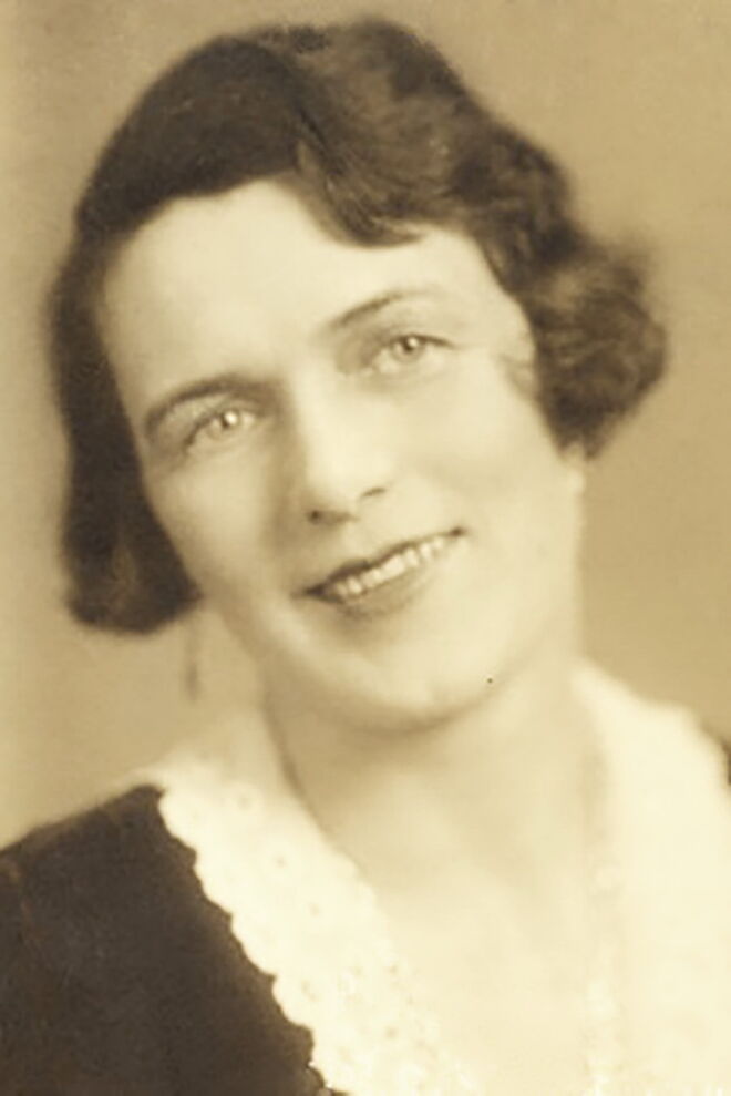 Caresse Crosby: Soutien | Foi Crosby quem pensou nos soutiens modernos, numa época em que já estava farta de todas as mulheres terem de usar corpetes. A invenção foi patenteada por ela com o nome ‘Backless Brassiere’, mas mais tarde acabou por vendê-la à Warner Brothers Corset Company. 