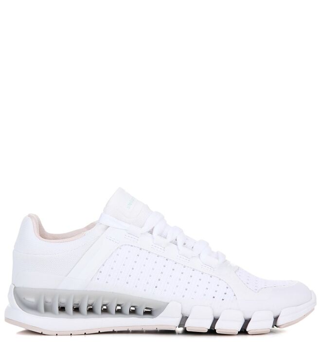 €150, Adidas by Stella McCartney em mytheresa.com
