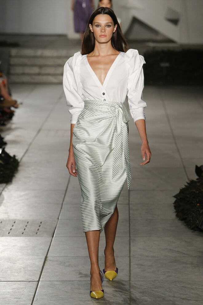 Exercício de ombros: Carolina Herrera