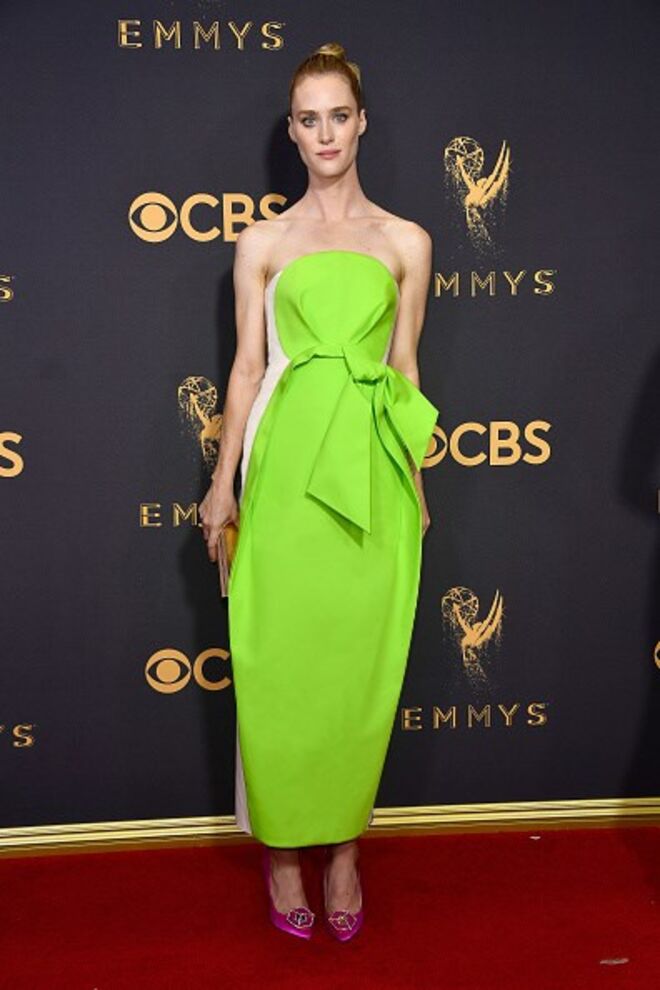 Mackenzie Davis, em Delpozo 