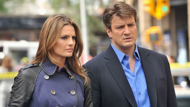 Stana Katic e Nathan Fillion | Segundo fontes próximas contaram à revista US Weekly, os dois atores não se falavam nos bastidores da série Castle. E foi sempre assim durante as últimas temporadas da série. 