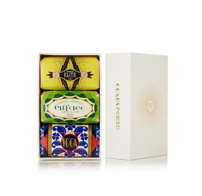 Caixa de sabonetes com óleo de amêndoas, €48, Claus Porto
