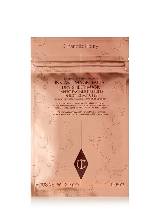 Máscara facial hidratante Instant Magic, €24, Charlotte Tilbury em Net-a-Porter.com