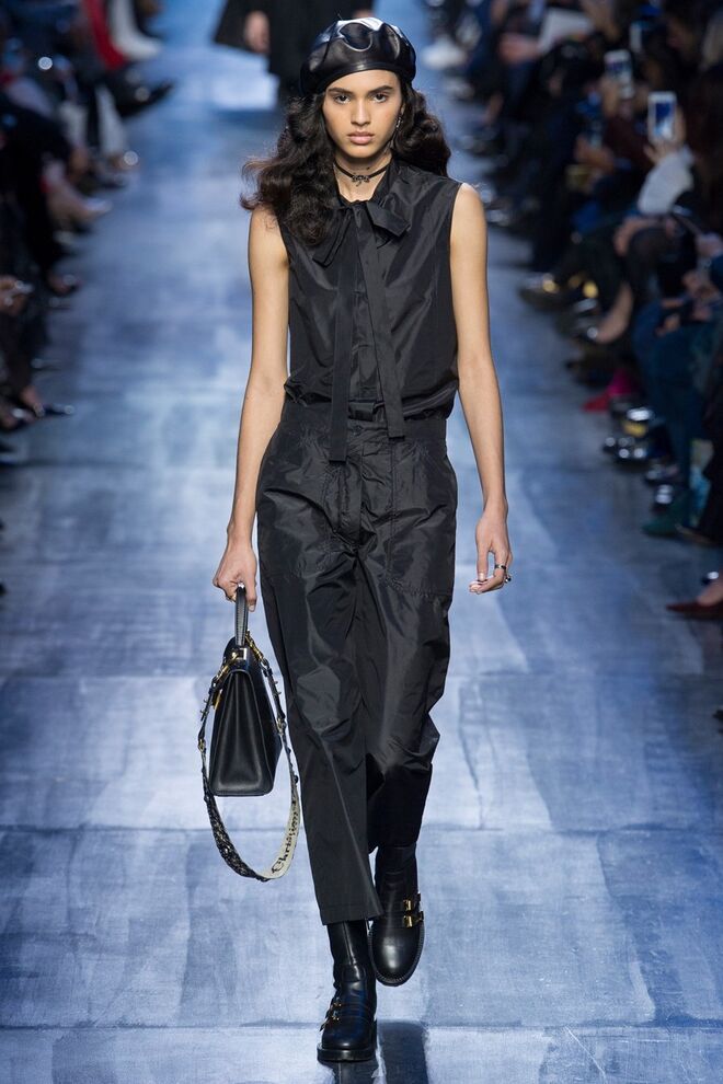 Boina de cabedal, Dior