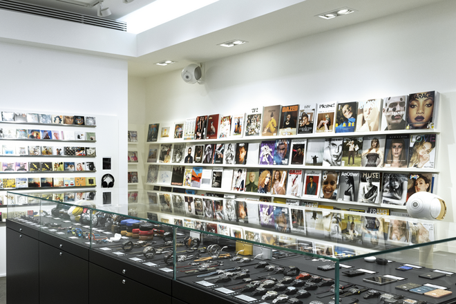 O interior da loja Colette, no nº 213 da Rue de Saint-Honoré, em Paris.