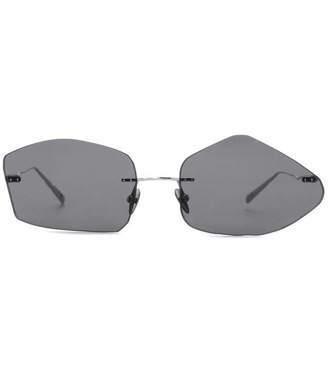 19.  Óculos de sol tortos, €350, Acne Studios