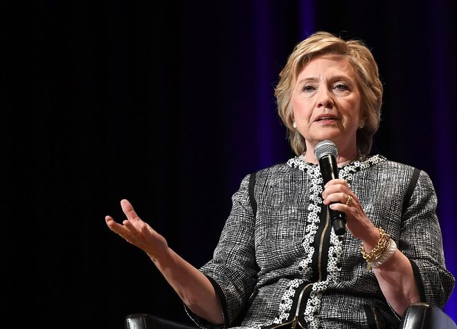 2. No dia em que soube que perdera, pela manhã começou a preparar o seu discurso e inspirou-se na poderosa carta aberta da sobrevivente do caso de violação Stanford, Emily Doe. 