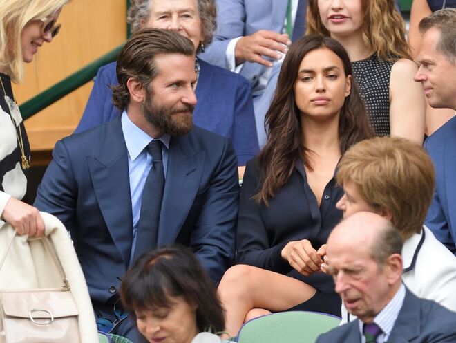 Irina Shayk e Bradley Cooper | A célebre cena de discussão em público entre o ator Bradley Cooper e a modelo Irina Shayk, em plena partida de um dos jogos de ténis em Wimbledon. 