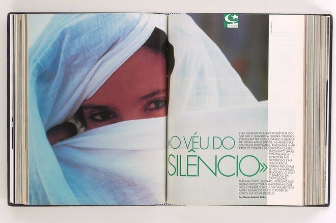 O véu do silêncio. Intelectuais magrebinas na primeira pessoa. 1992.