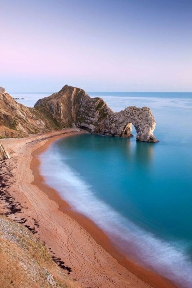 Durdle Door, Inglaterra |Uma praia situada entre Swanage e Weymouth.