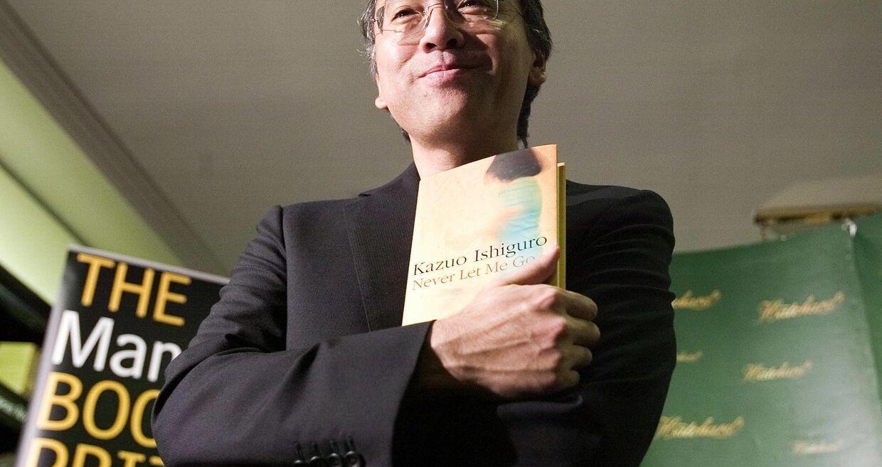 Kazuo Ishiguro vence Prémio Nobel da Literatura