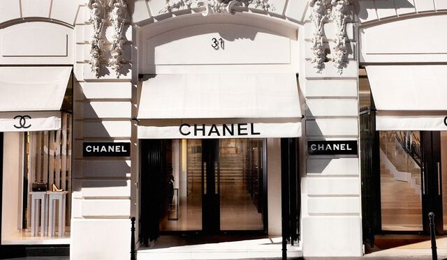 Loja da Chanel no número 31 da Rue Cambon em Paris
