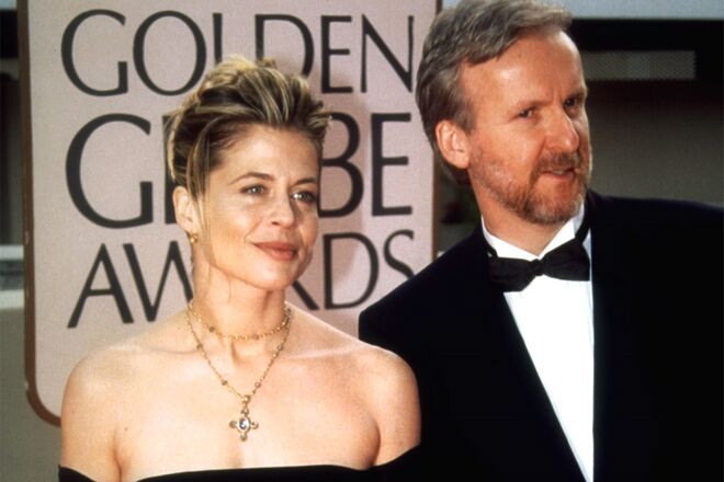 Estavam casados há apenas oito meses quando se separaram, em 1997. Anos depois, Linda Hamilton revelou que Cameron mantinha, na altura, um affair com a atriz Suzy Amis, que integrou o elenco do filme Titanic (1997). 