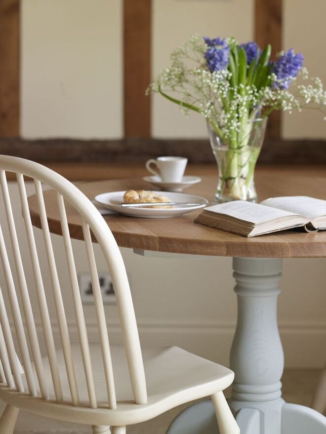 3. Ligar o forno | Nada melhor do que o cheiro de um bolo acabado de fazer. Esta pode ser uma boa opção e que certamente agradará a quem entrar em casa. 