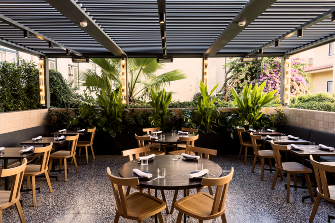 Andar à Pesca no novo restaurante de Diogo Noronha | O número 27 da Rua da Escola Politécnica, no Príncipe Real, ganhou nova vida. Ainda em regime de soft opening, o chef Diogo Noronha apresenta o Restaurante Pesca, dedicado aos sabores do peixe, um dos tesouros da gastronomia nacional.