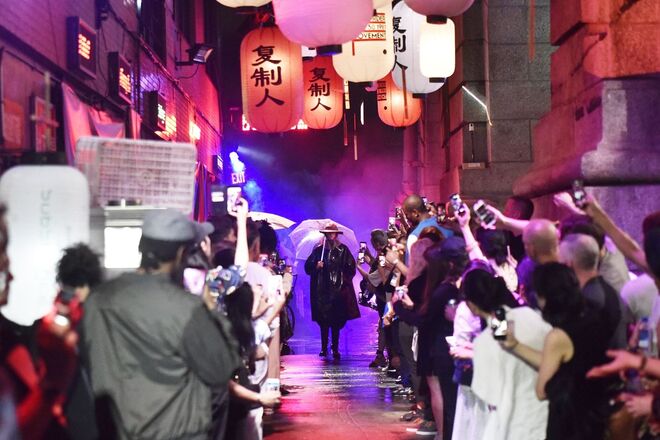 Raf Simons Primavera/ verão 2018