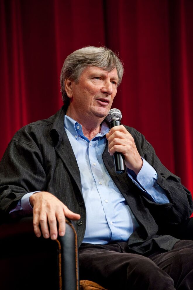 JOHN BAILEY | O presidente da Academia de Hollywood: ‘Sei bem o quão difícil é Harvey Weinstein. Temos que desmascarar comportamentos semelhantes que salpicam a maneira de ser norte-americana. Weinstein está a ter o que merece’.