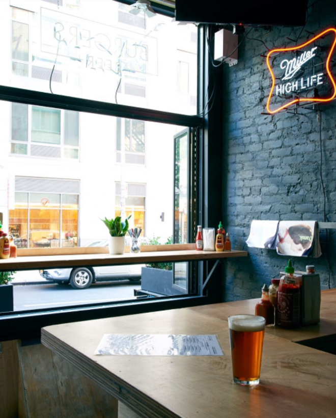 Black Tap Craft Burgers & Beer, Nova Iorque