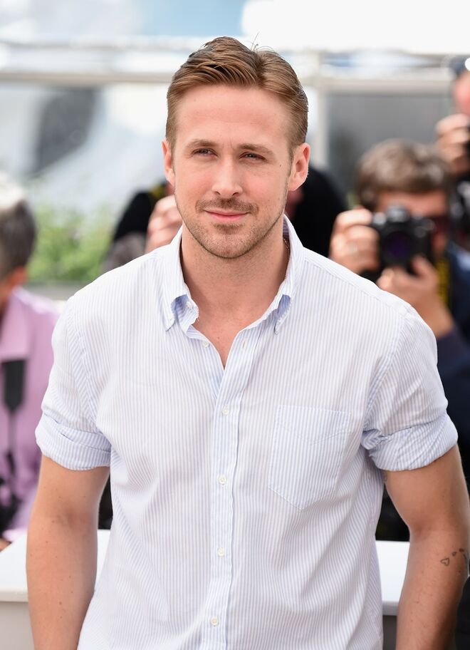 RYAN GOSLING | ‘Quero juntar a minha voz aos apoiantes de todas estas mulheres que tiveram a coragem de falar contra Harvey Weinstein. Como a maioria das pessoas em Hollywood, eutrabalhei com ele e estou profundamente desapontado comigo mesmo por ser tão distraído no que toca a estes episódios devastadores de abuso e assédio sexual.’