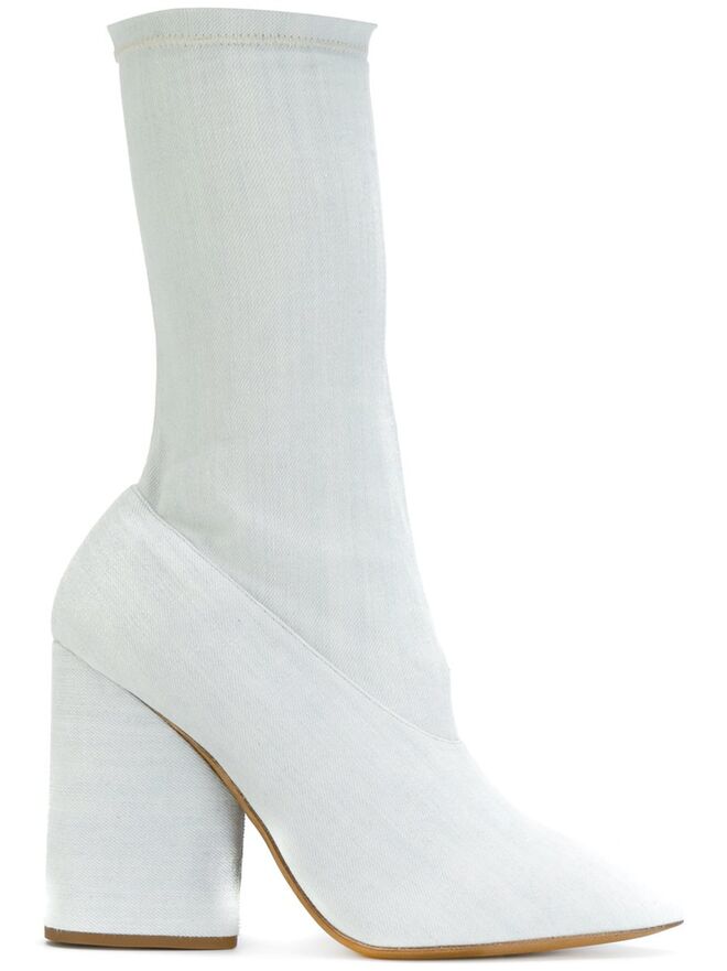 €280, Yeezy em Farfetch.com