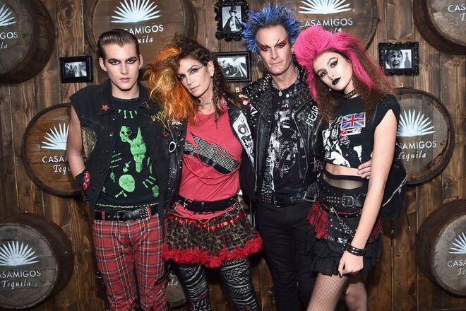 Presley Walker Gerber, Cindy Crawford, Rande Gerber e Kaia Gerber | Rock Band