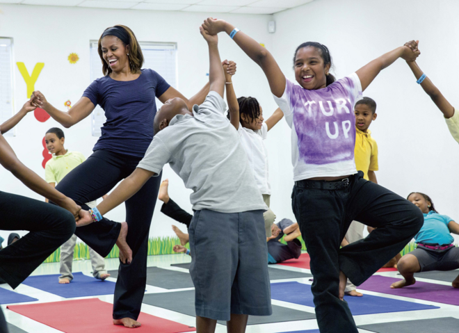 25 de Fevereiro 2014 | Participando numa aula de yoga, durante o evento Let's Move|, em Miami.