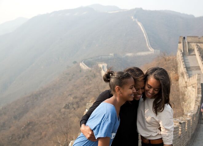 23 de Março 2014 | Com as filhas Sasha e Malia, numa viagem à Grande Muralha da China.