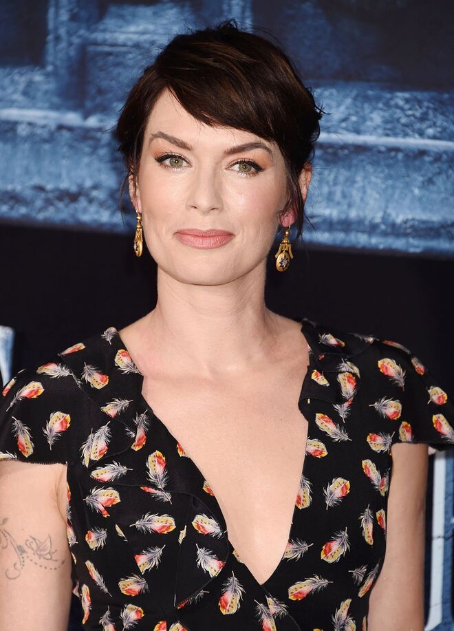 LENA HEADY | Uma vez, durante um passeio no Festival de Cinema de Veneza, Harvey tentou beijar a atriz ao qual ela reagiu: ‘Eu disse qualquer coisa como… ‘Oh, por favor..isso seria como beijar o meu pai! Vamos mas é beber qualquer coisa, voltar à festa!’ Não voltei a entrar em nenhum outro filme da Miramax. "