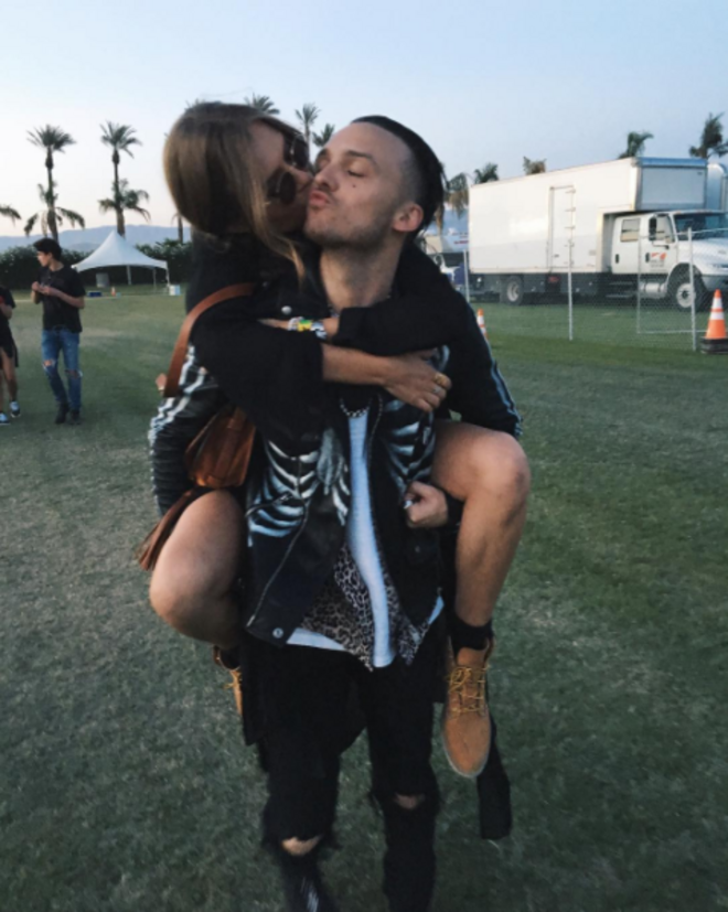 JOSEPHINE SKRIVER | O vocalista dos The Cab, Alexander DeLeon, namora com a modelo desde dezembro de 2013.