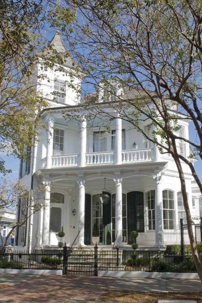 Melrose Mansion, Nova Orleães (Louisiana) | Pertenceu à família de um próspero mercador chamado George Lanaux. A casa foi construída em 1885 e desenhada por James Ferret com um estilo gótico vitoriano. 