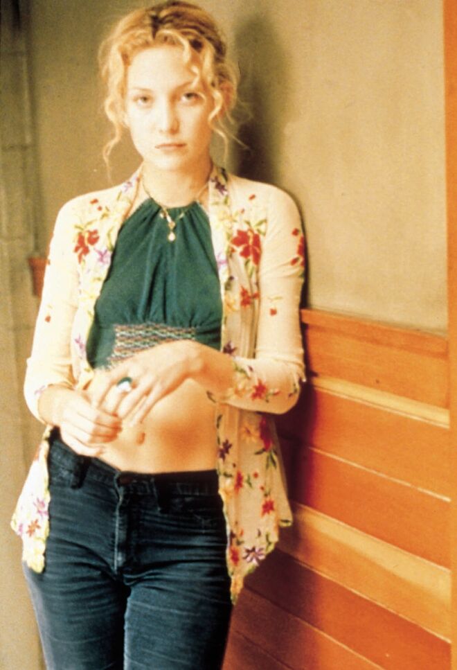 Quase Famosos (2000) | Betsy Heimann foi a designer por detrás do guarda-roupa deste filme que trouxe de volta o estilo boho chic e a coolness dos anos 60.