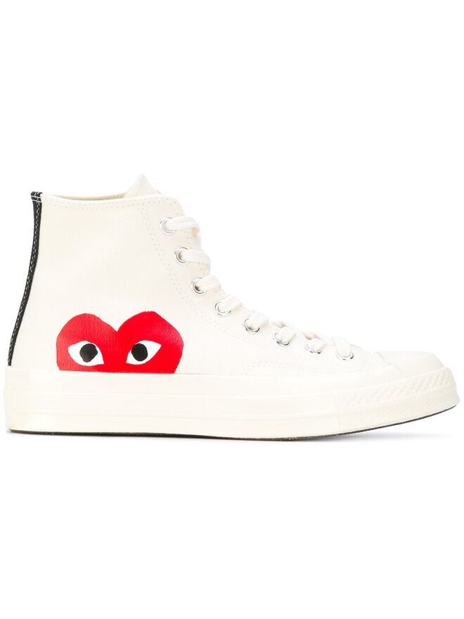 €114, Comme des Garçons Play em Farfetch.com