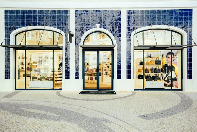 Loja da Furla no Freeport Fashion Outlet, em Alcochete