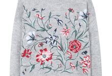 Camisola com bordados de flores, €39,99
