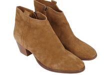 Botas de camurça, €39,99