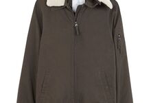 Casaco com pelo, €54,99