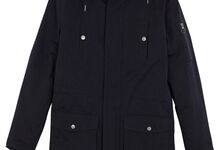Parka azul, €99,99 