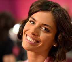 Anjos da Victoria’s Secret lançam nova coleção de batons