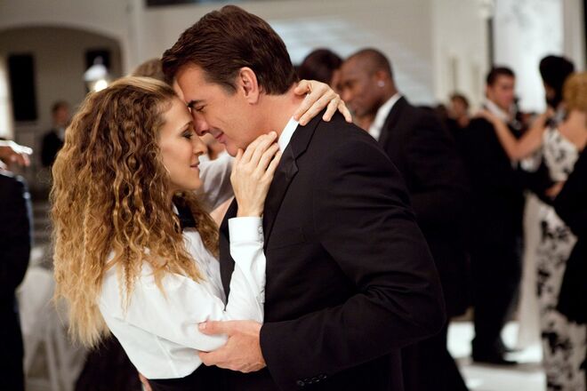 Carrie (Sarah Jessica Parker) e Big (Chris Noth), em O Sexo e a Cidade (1998-2004)