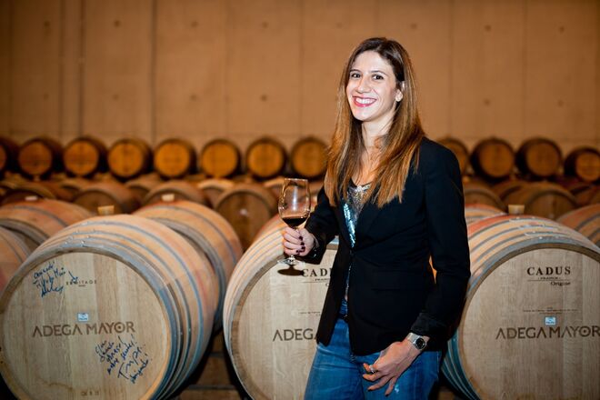MULHERES COM TOMATES | A Second Home, no Mercado da Ribeira, recebe, no dia 9 de novembro, sete mulheres do mundo da gastronomia. Ana Carrilho, Graça Adriana Saraiva, Marlene Vieira e Rita Nabeiro são alguns dos nomes que estarão presentes para partilhar testemunhos de vida e de sucesso profissional num mundo onde a presença masculina ainda prevalece.