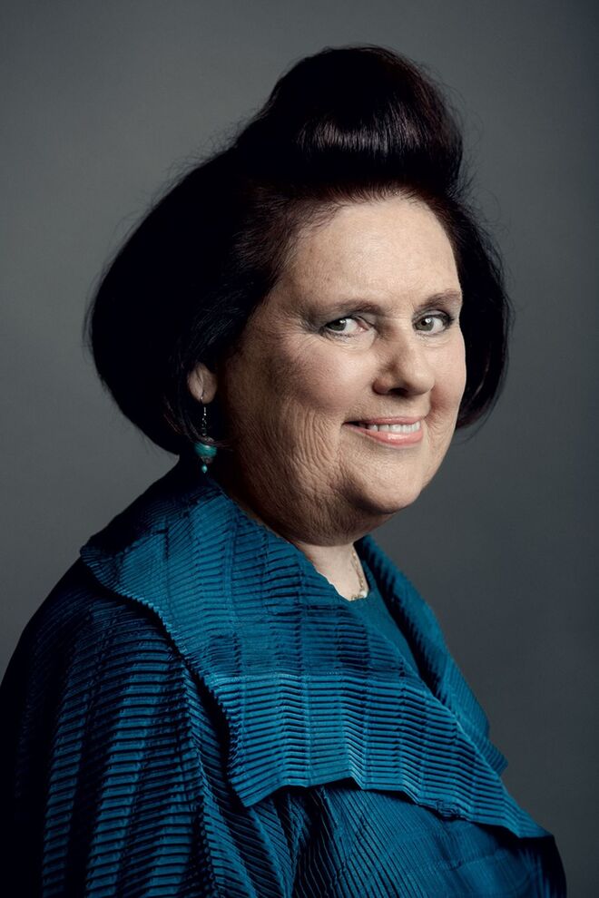 SUZY MENKES | A editora internacional da Vogue escreve artigos para uma audiência de mais de 31 milhões de pessoas. Ficou conhecida pelas suas críticas de moda e pela opinião imparcial que mantém. Vai falar sobre jornalismo de moda no dia 9 de novembro, às 15h30, no Modum.