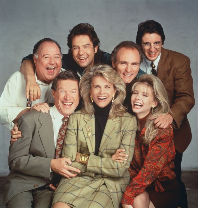 Candice Bergen e o elenco de Murphy Brown