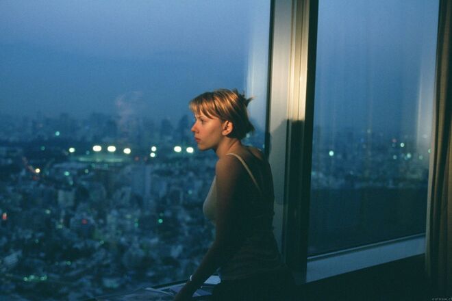 No filme O amor é um lugar estranho (Lost in Translation, 2003) de Sofia Coppola, a protagonista tem dificuldade em dormir.