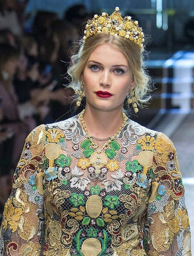 A desfilar para a Dolce & Gabbana em fevereiro.